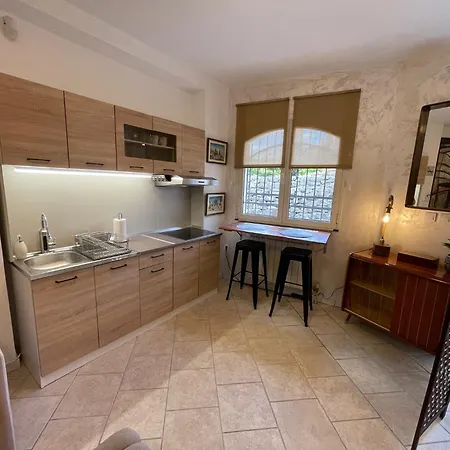 Sahat Kula Apartment *