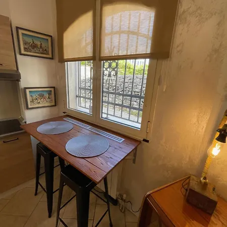 Sahat Kula Apartment *